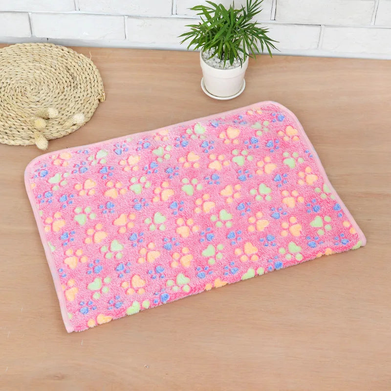 2024 Dog Bed Blankets Fleece Warm Winter Soft Large Size Cat Puppy Sleeping Use Printed Comfortable Mats Pet Products Supplier