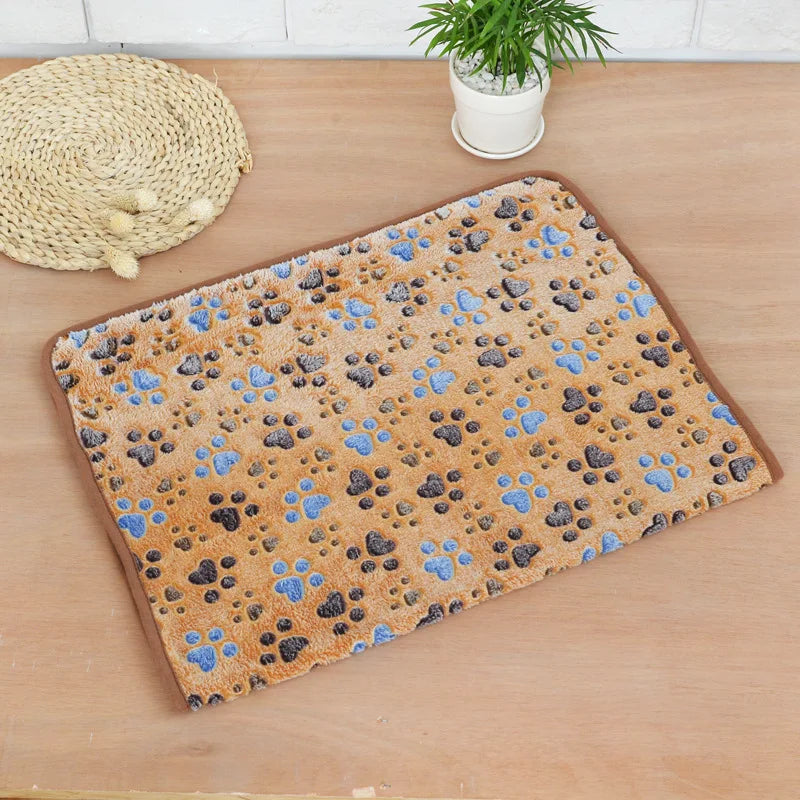 2024 Dog Bed Blankets Fleece Warm Winter Soft Large Size Cat Puppy Sleeping Use Printed Comfortable Mats Pet Products Supplier